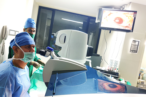 How to choose the best LASIK Centre and LASIK surgeon in Mumbai?